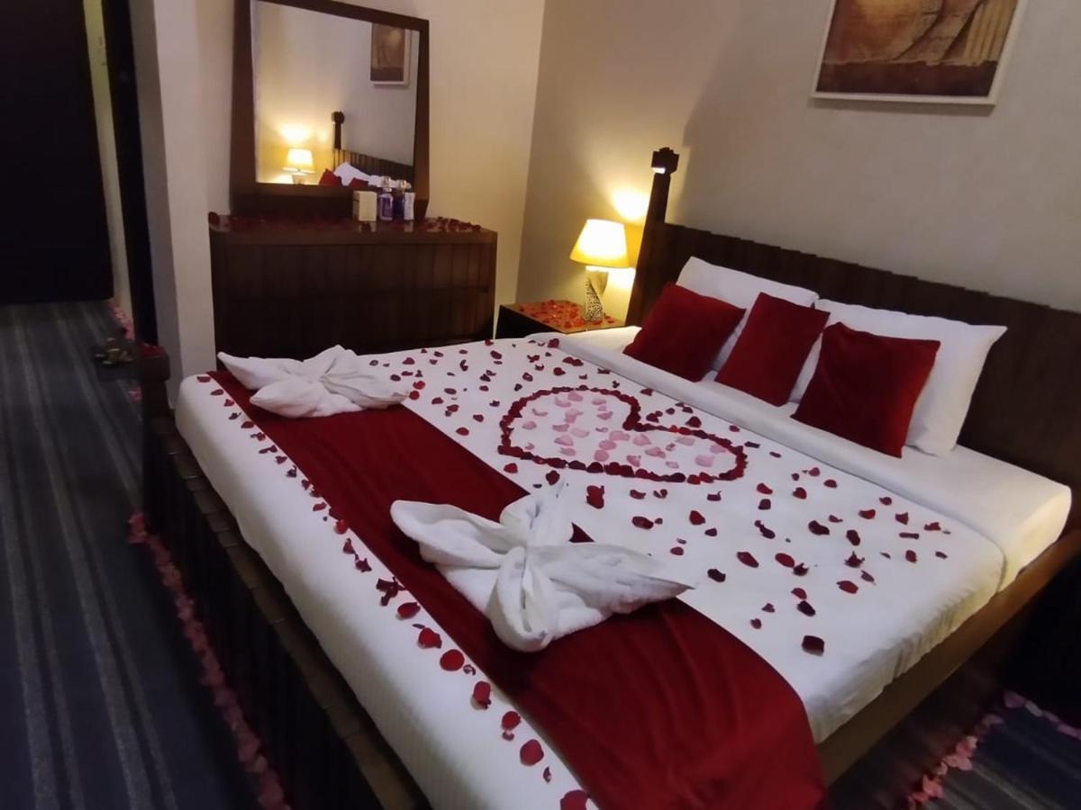Sur Bandar Al Ayjah Hotel Apartments Bagian luar foto