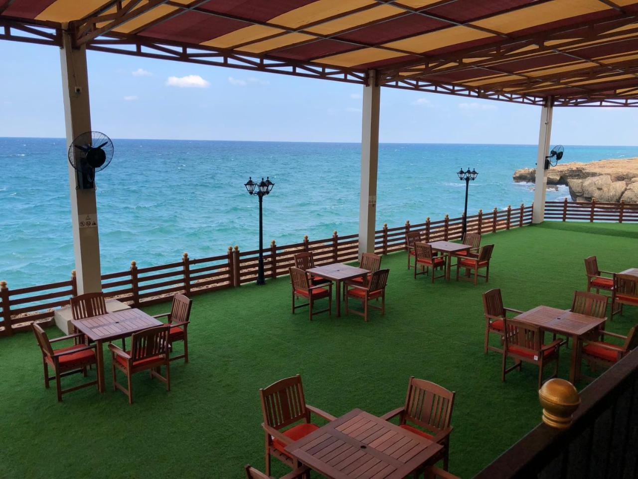 Sur Bandar Al Ayjah Hotel Apartments Bagian luar foto