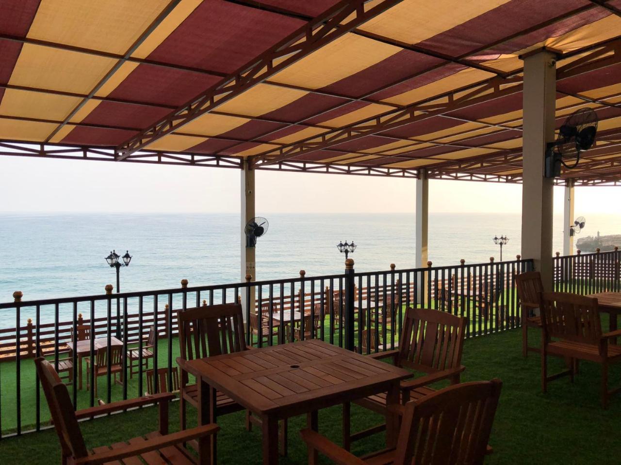 Sur Bandar Al Ayjah Hotel Apartments Bagian luar foto