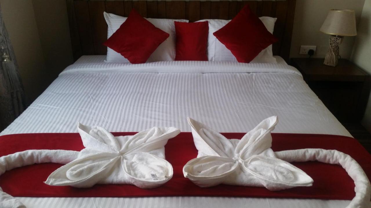 Sur Bandar Al Ayjah Hotel Apartments Bagian luar foto