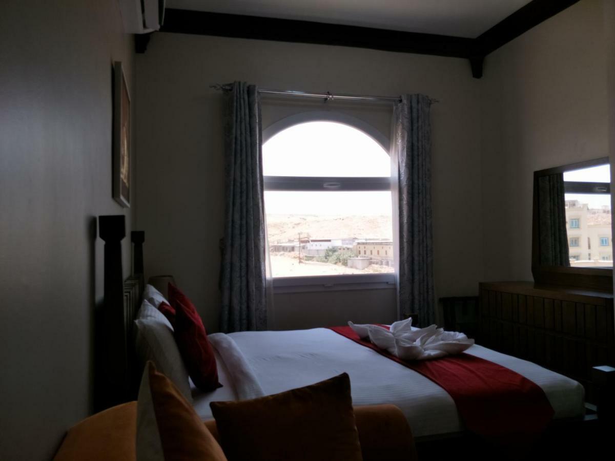 Sur Bandar Al Ayjah Hotel Apartments Bagian luar foto