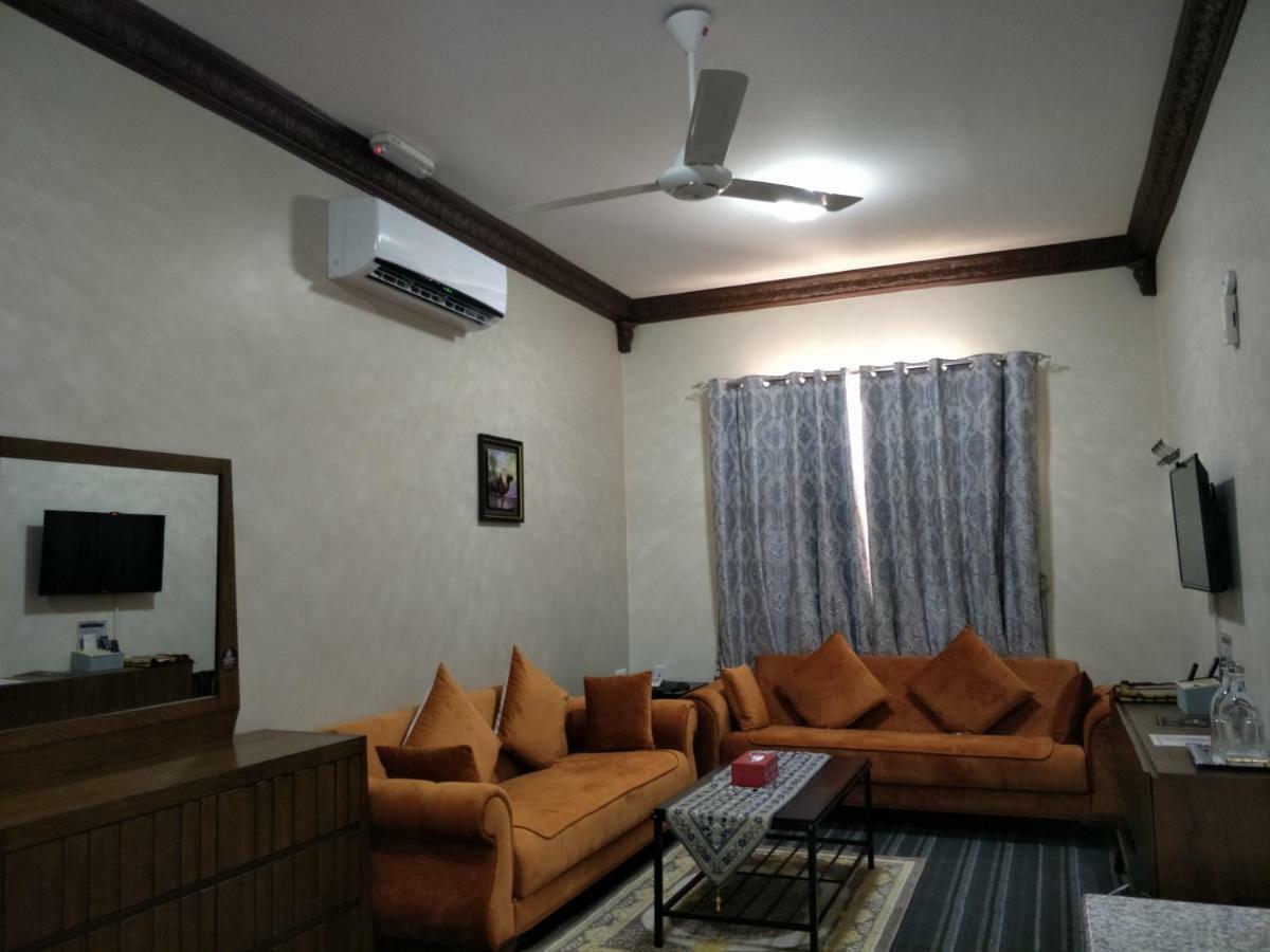 Sur Bandar Al Ayjah Hotel Apartments Bagian luar foto