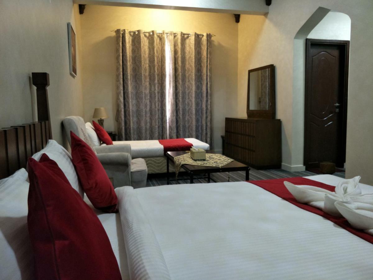 Sur Bandar Al Ayjah Hotel Apartments Bagian luar foto