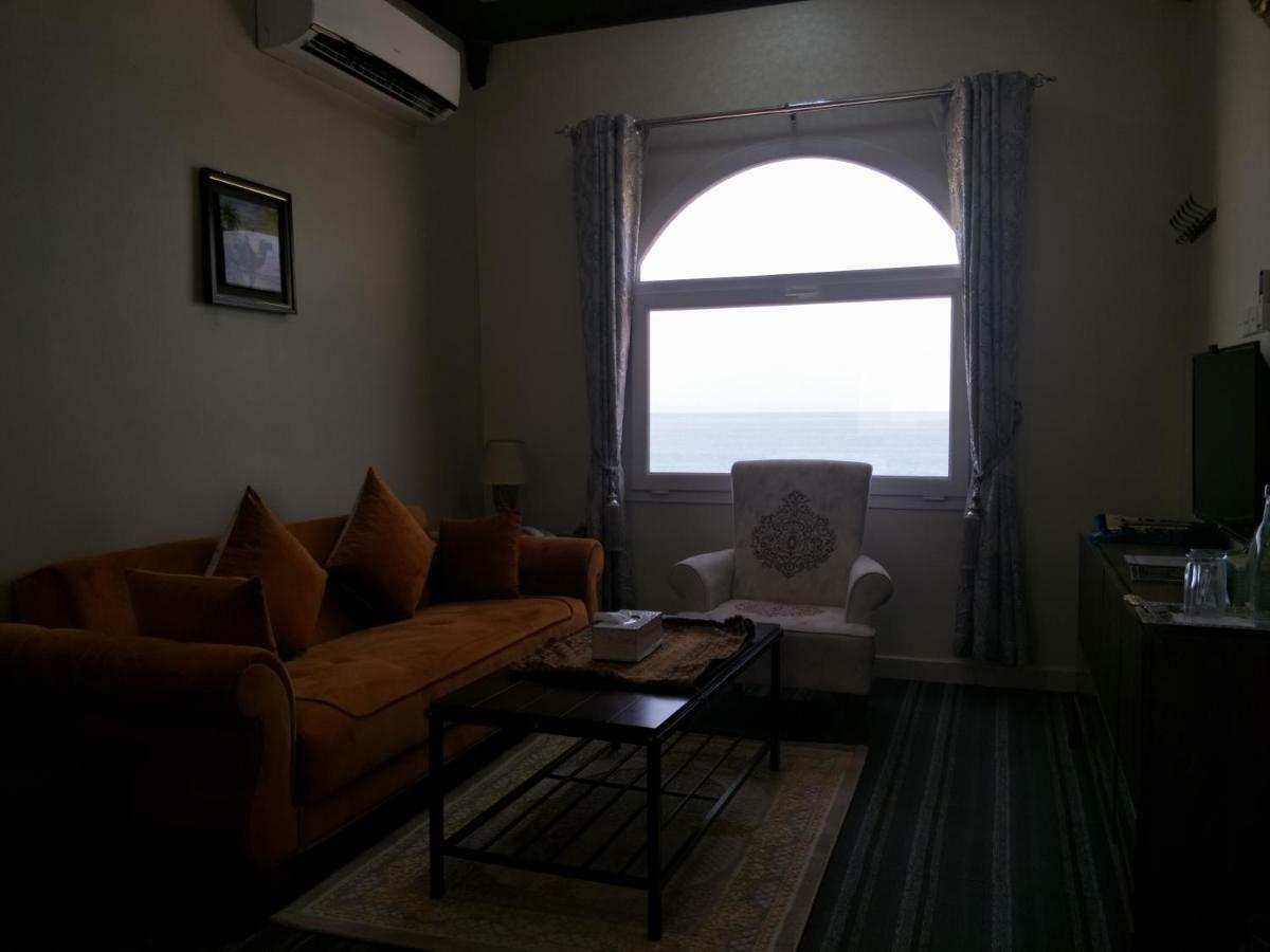 Sur Bandar Al Ayjah Hotel Apartments Bagian luar foto